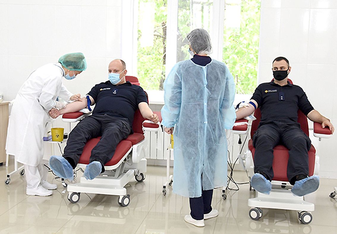 У Кропивницькому рятувальники долучились до акції  «Здай кров — врятуй життя»